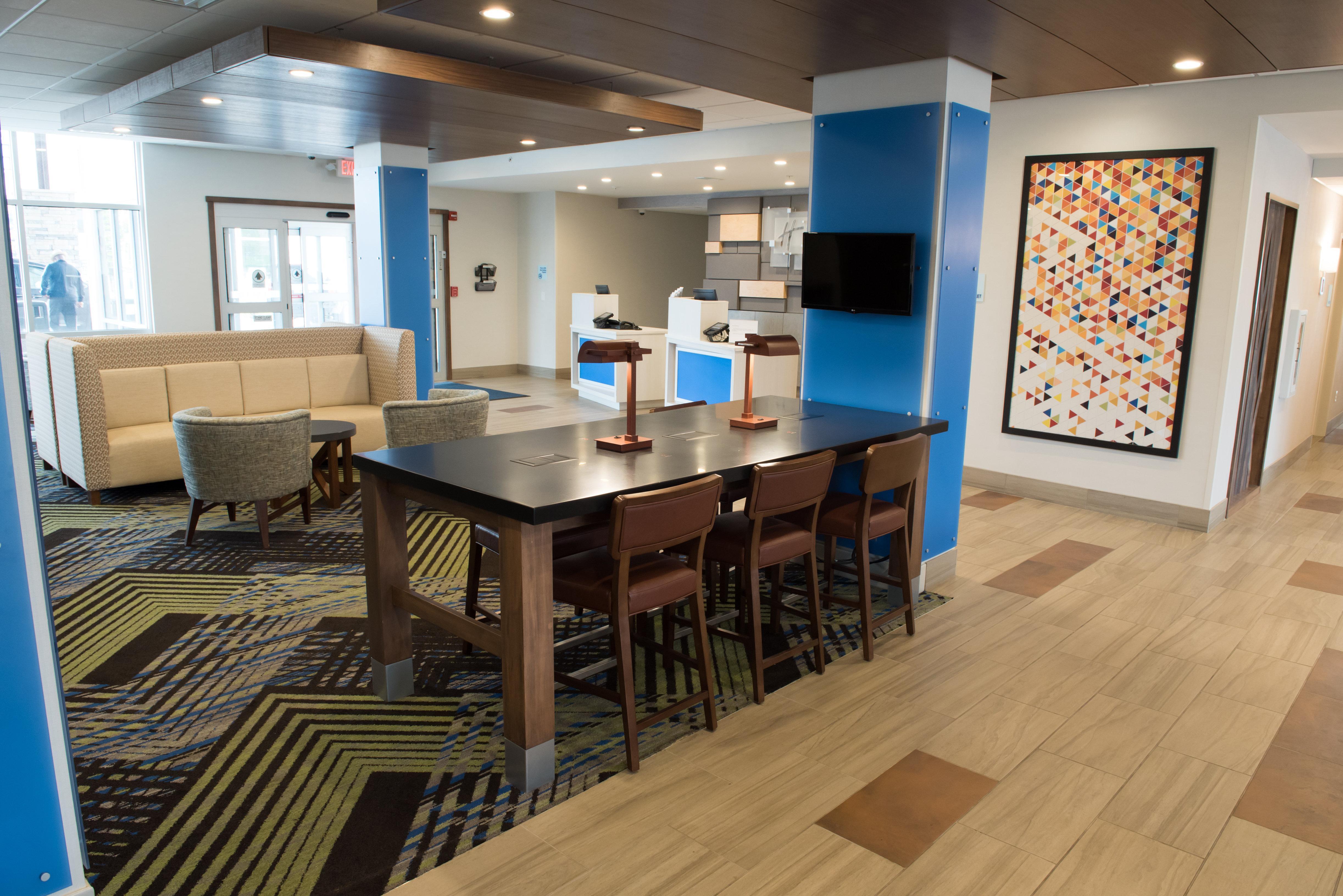 Holiday Inn Express & Suites - Dayton Southwest By Ihg Εξωτερικό φωτογραφία