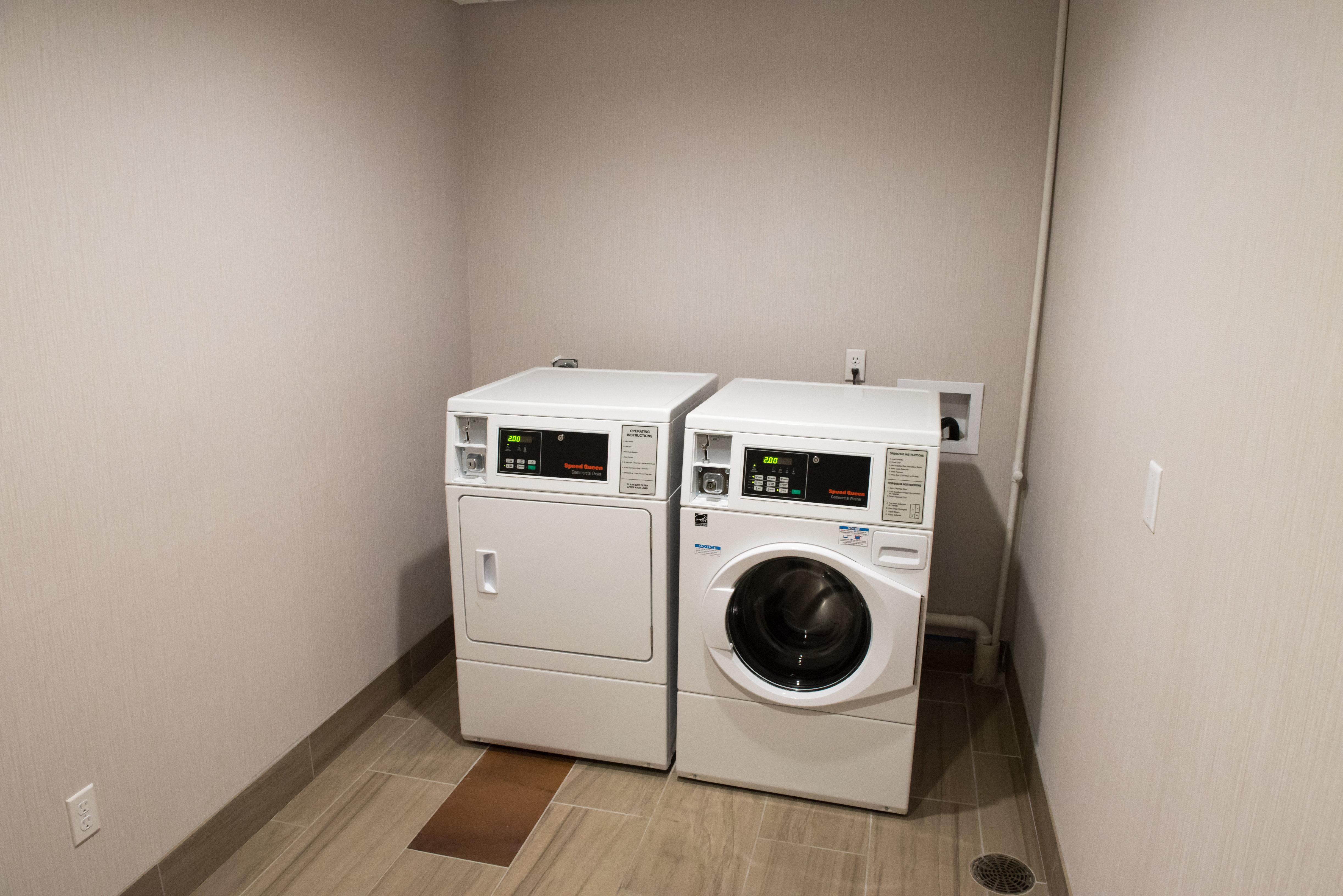 Holiday Inn Express & Suites - Dayton Southwest By Ihg Εξωτερικό φωτογραφία
